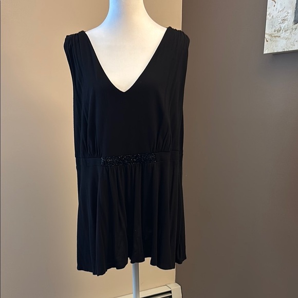 Daisy Fuentes Black Pleated Sleeveless Tank Top - Picture 1 of 2